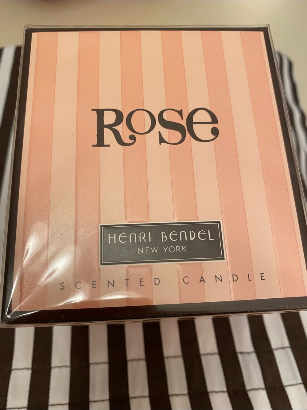 NIB Henri Bendel Rose Candle